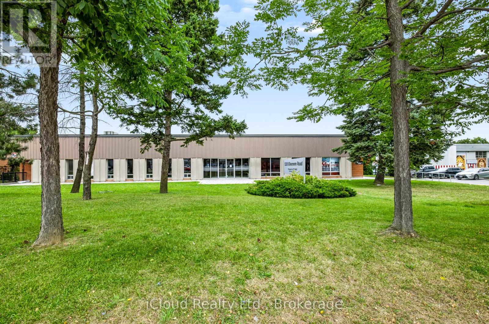 1220 Ellesmere