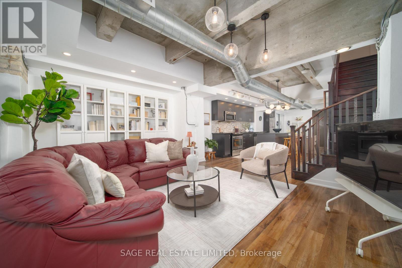201 Carlaw Unit 128