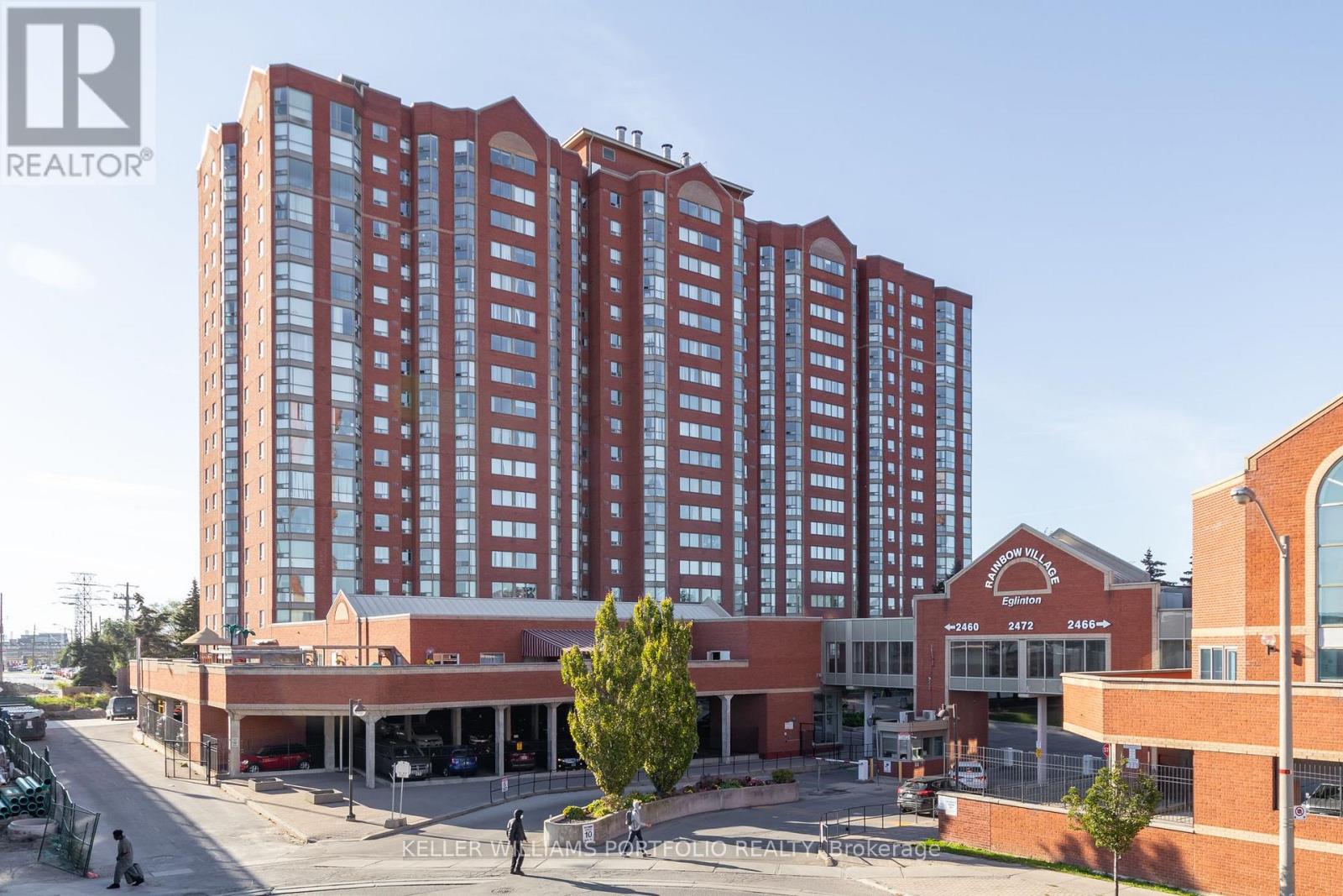 2460 Eglinton Unit 810