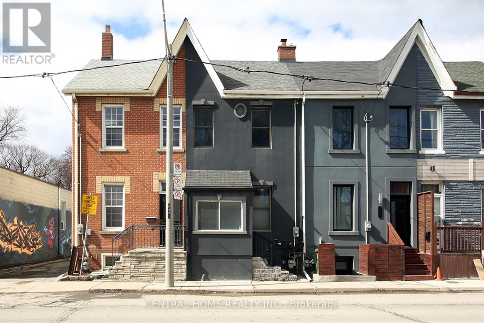 106 Carlaw