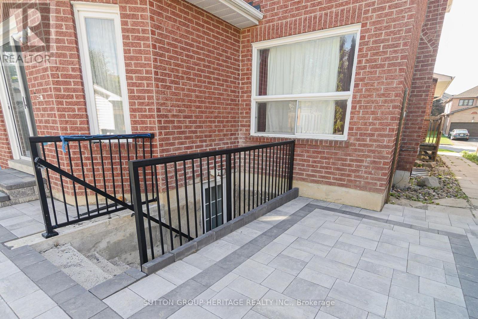 125 Harkness Unit BSMT photo 4