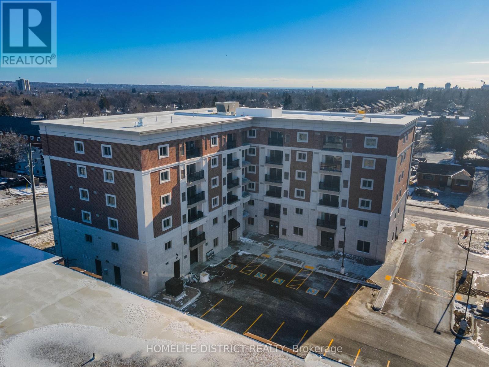 976 Simcoe Unit 605 photo 2