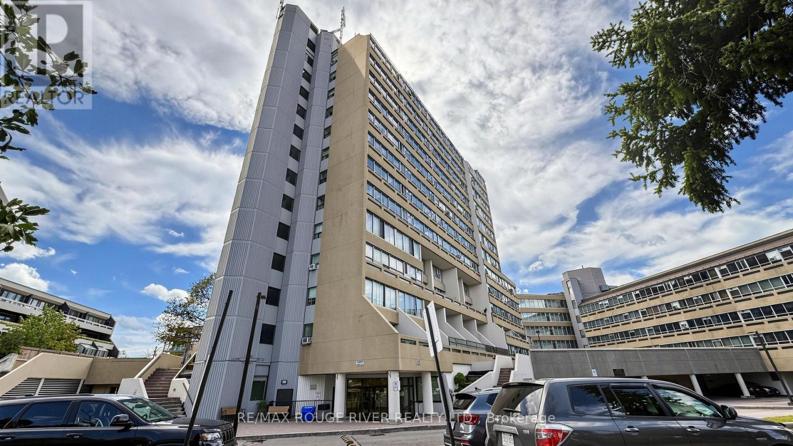 5580 Sheppard Unit 1003 photo 2