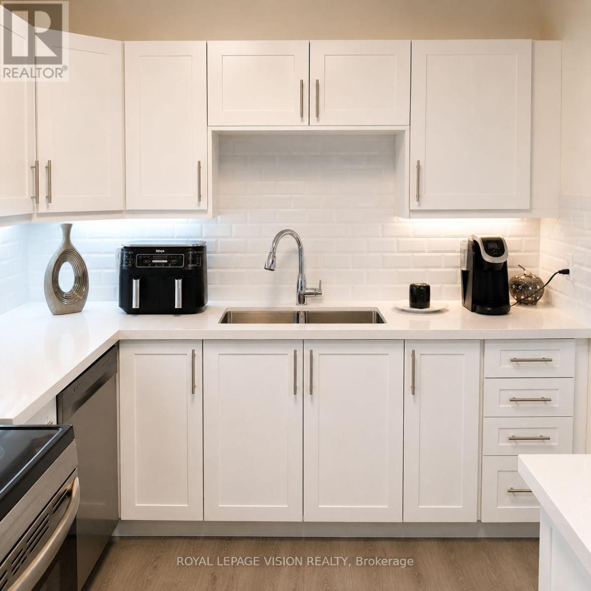 895 Kennedy Unit 205