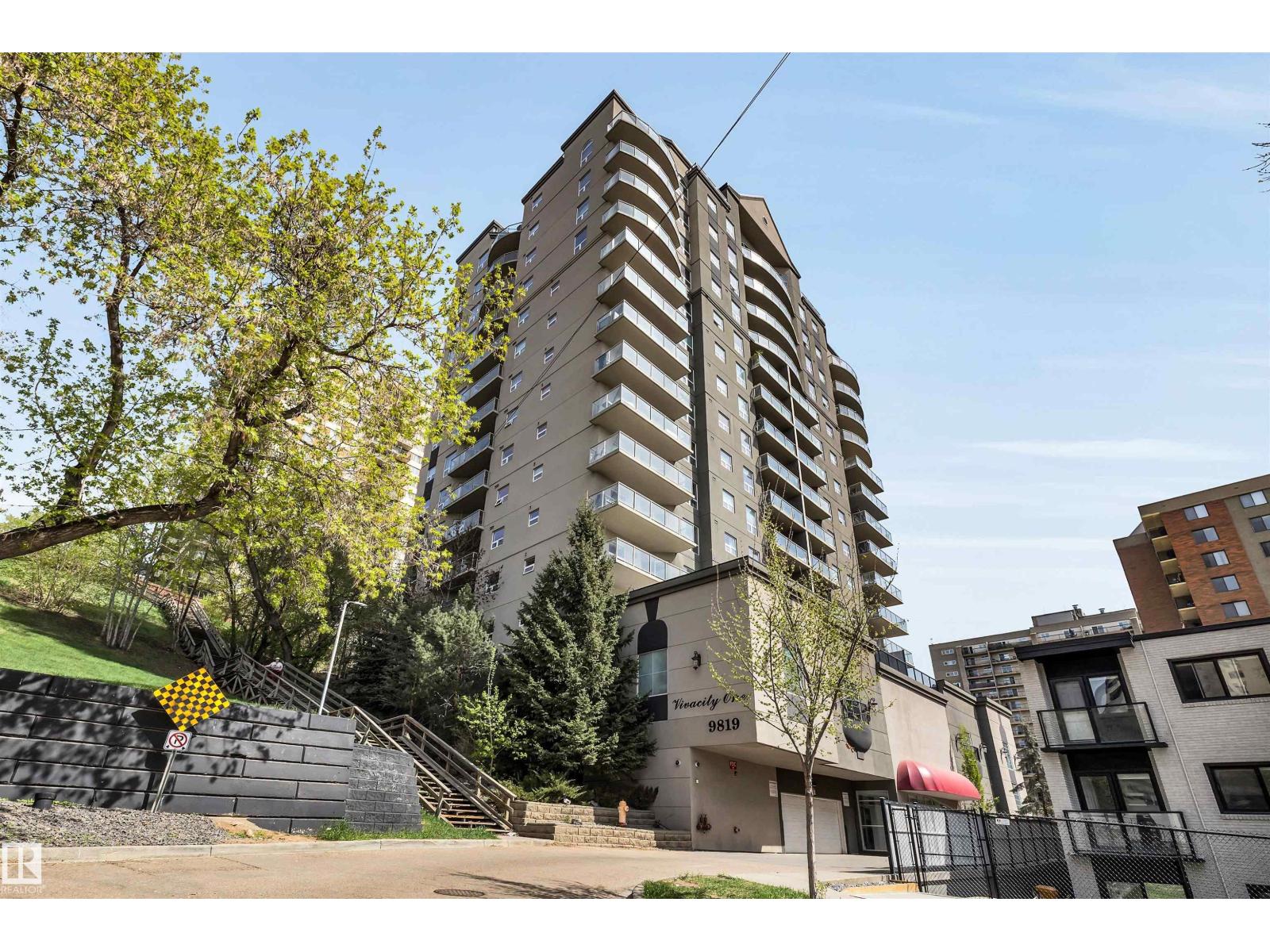 #902 9819 104 ST NW