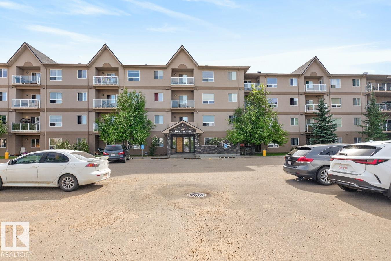 #320 5005 165 AV NW