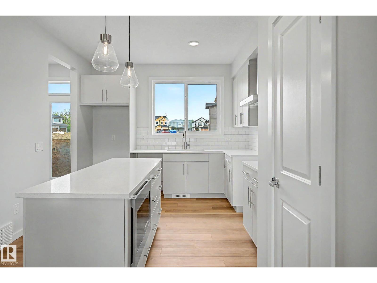 21120 25 Ave NW