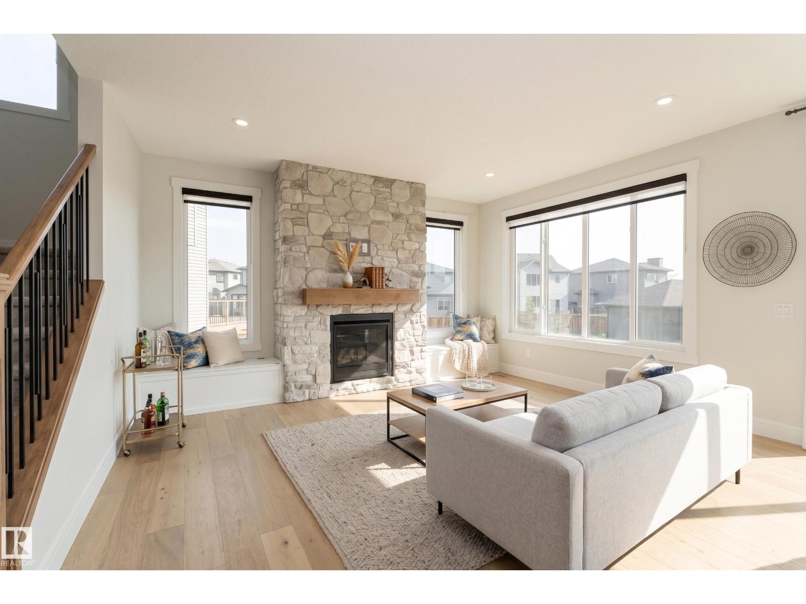 9383 226 ST NW photo 4