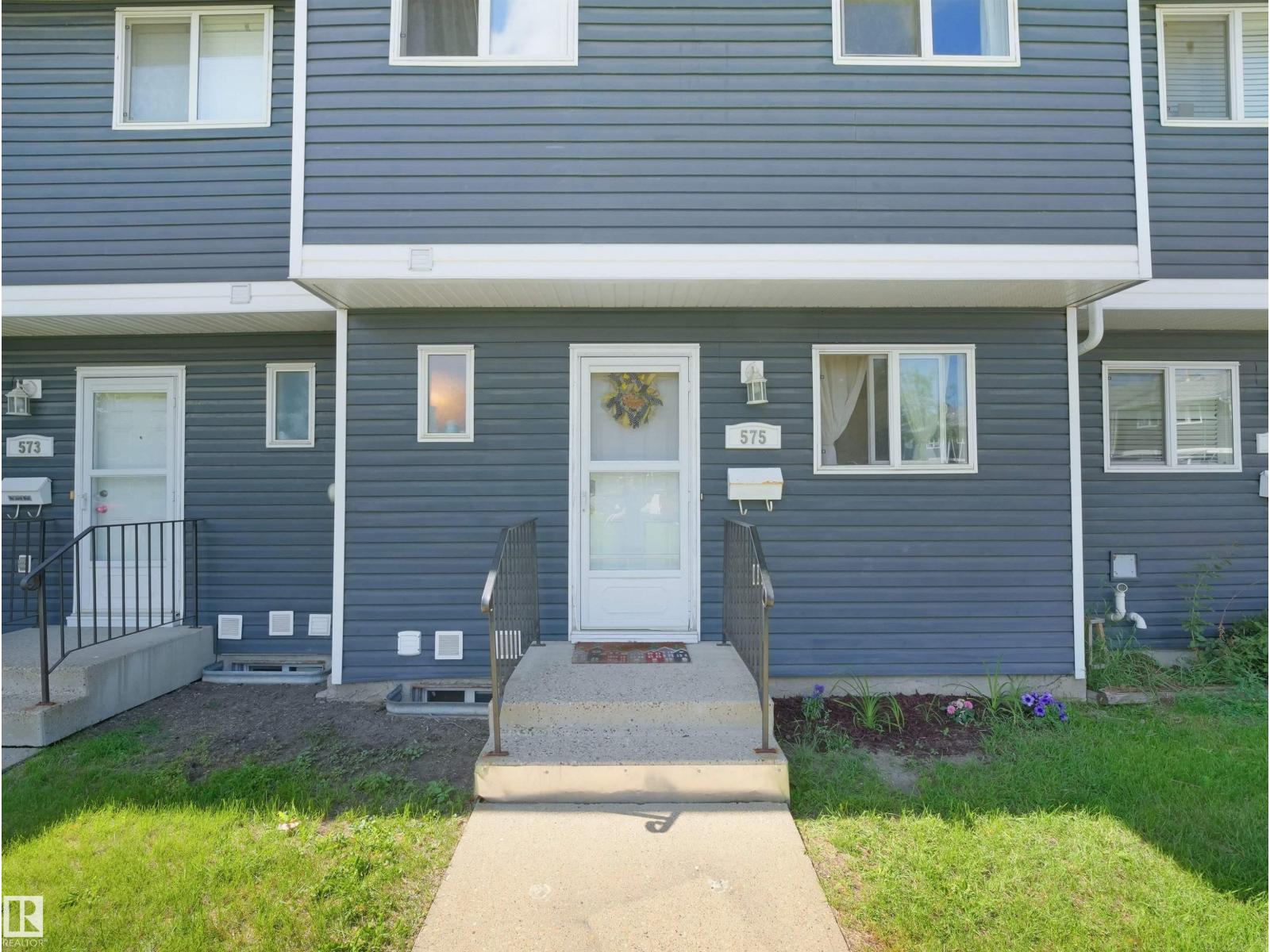 575 DUNLUCE RD NW