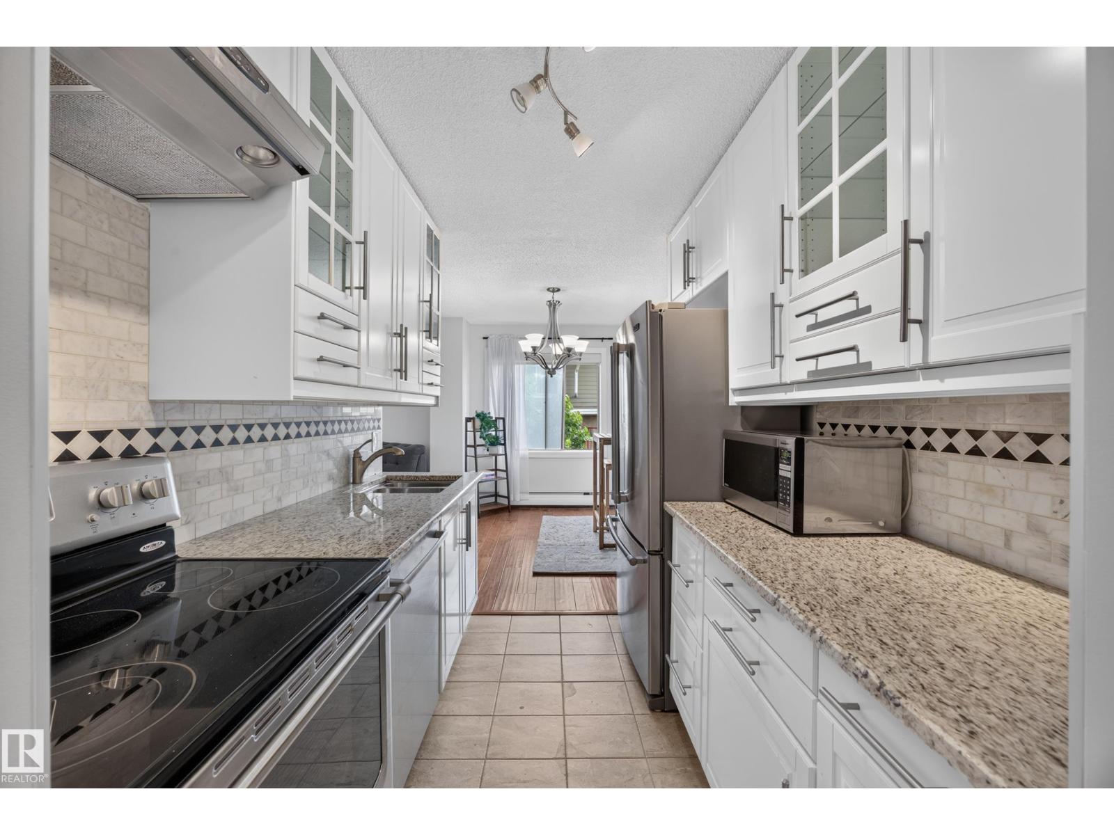 #602 9725 106 ST NW