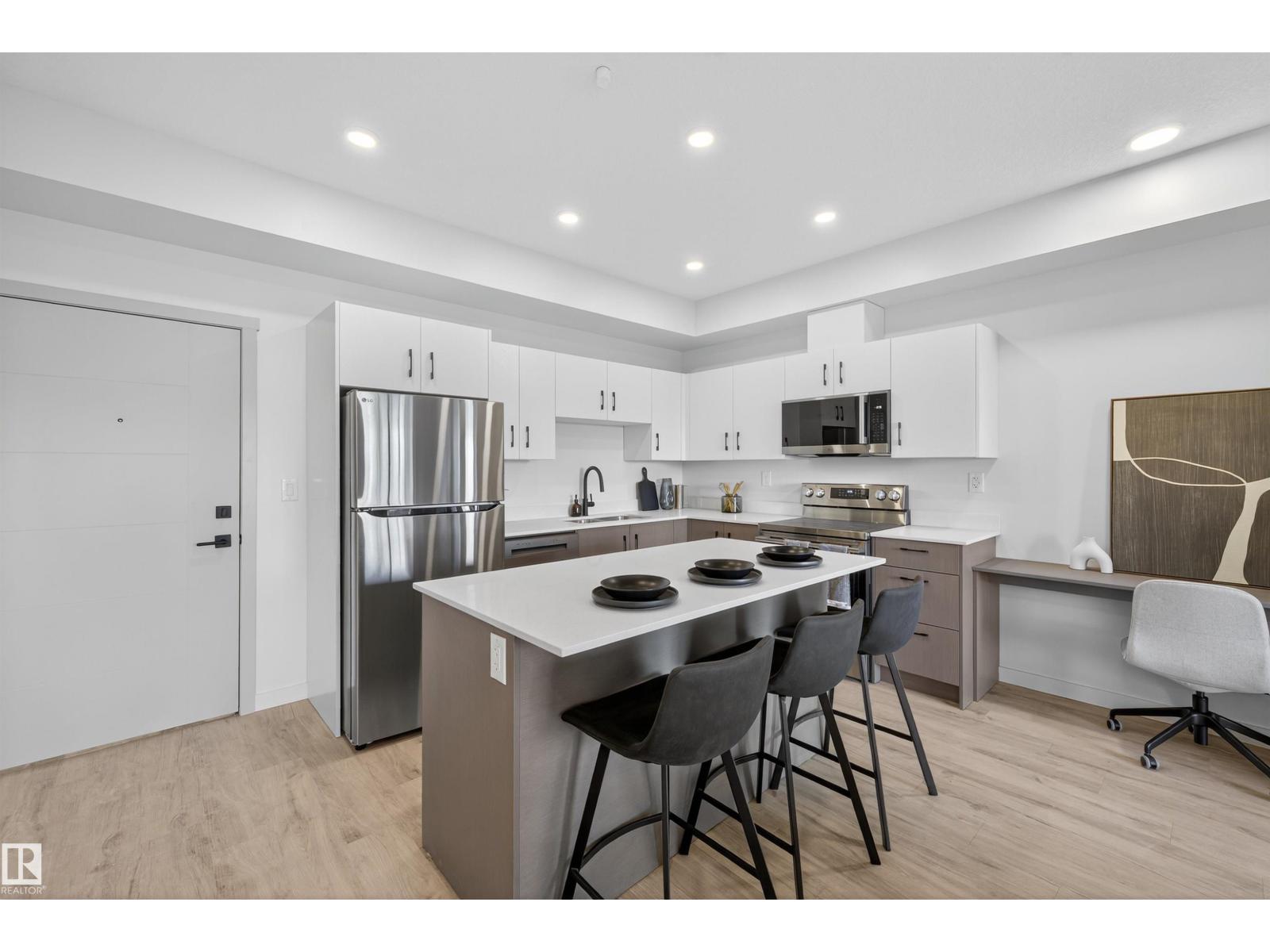 355 CLAREVIEW STATION DR NW