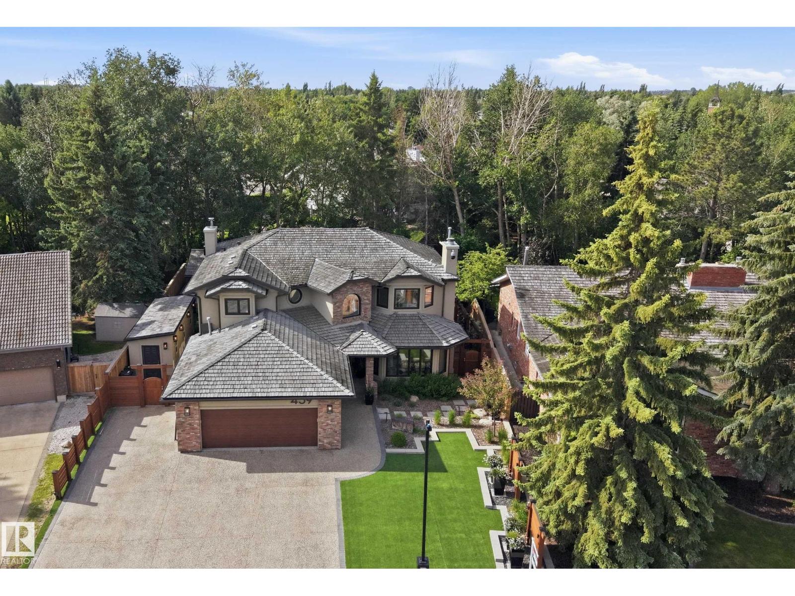 439 ROONEY CR NW