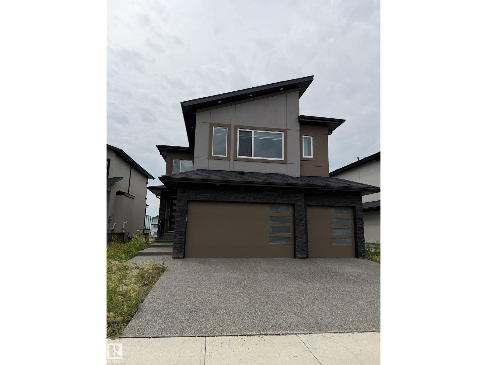 2531 63 AV NE
