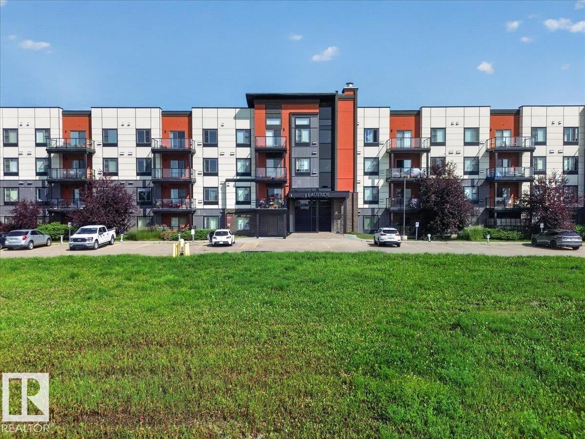 106 320 Ambleside LI SW SW