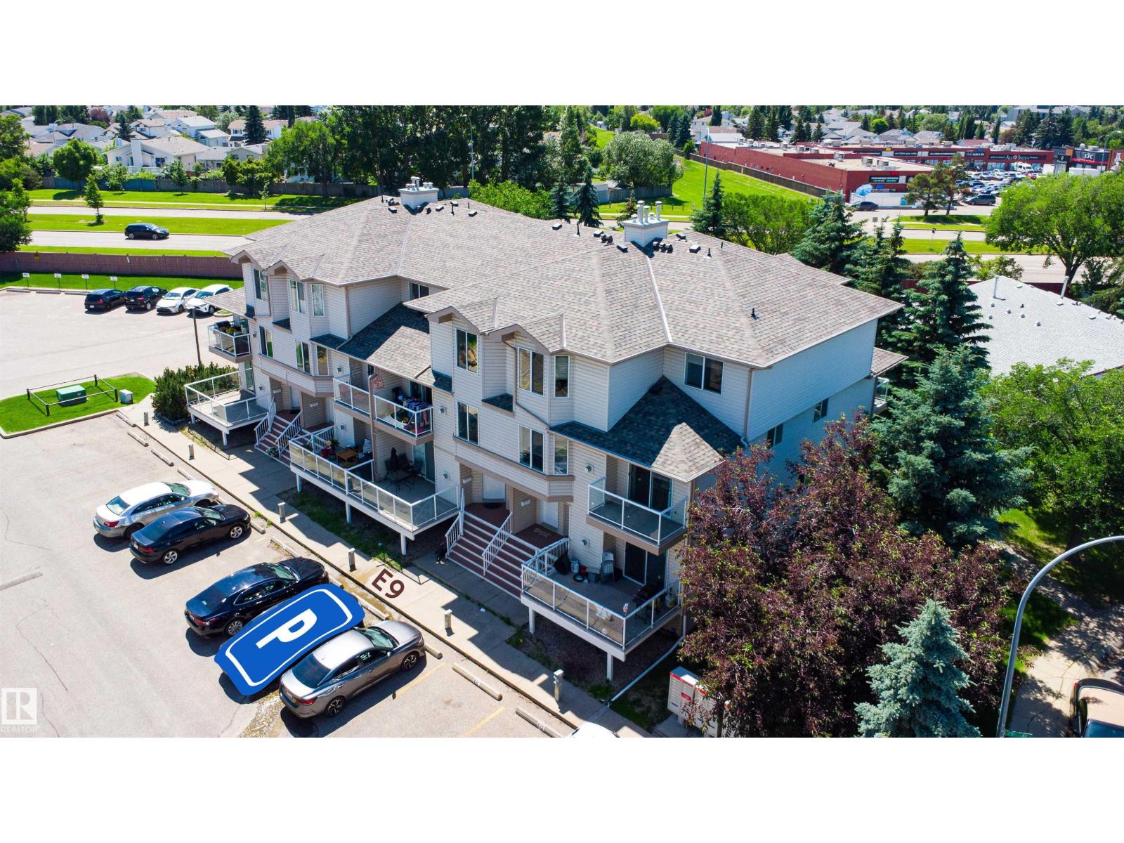 #11 2505 42 ST NW