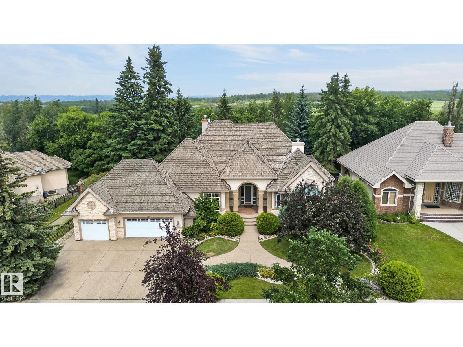 60 KINGSBURY CR