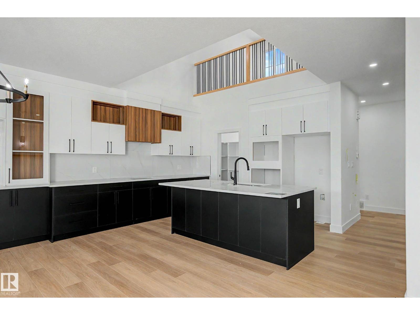 294 Munn WY