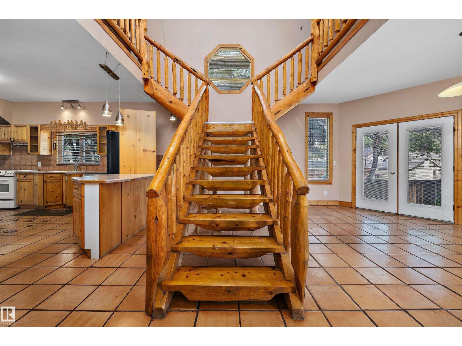 11253 89 ST NW