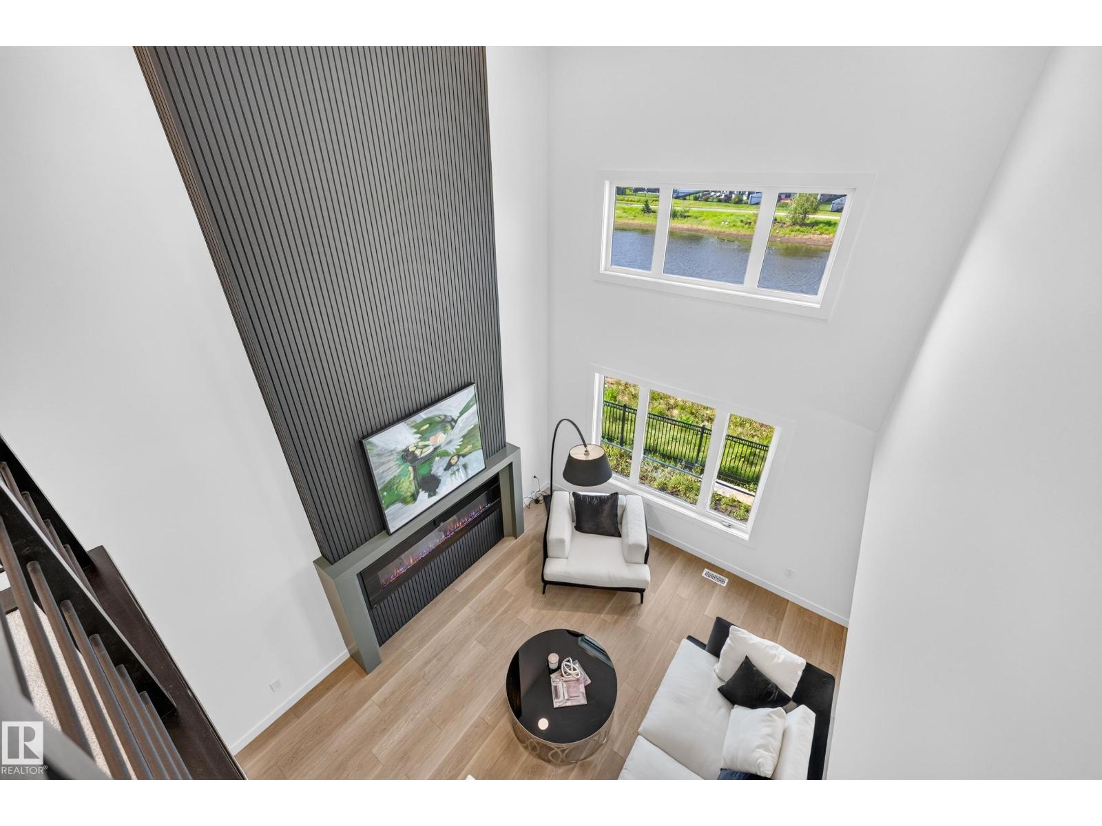 34 ELDRIDGE PT