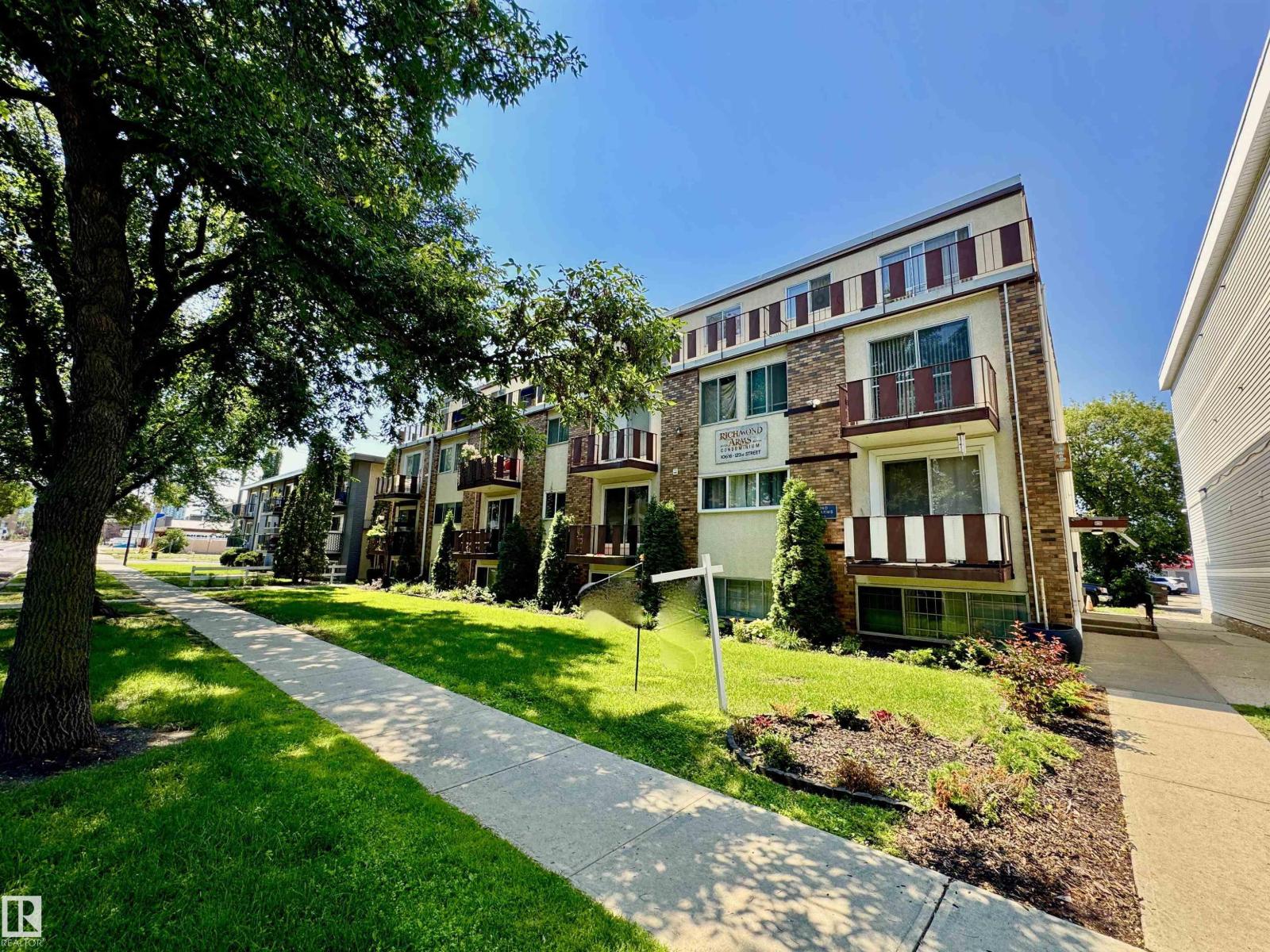 #18 10616 123 ST NW