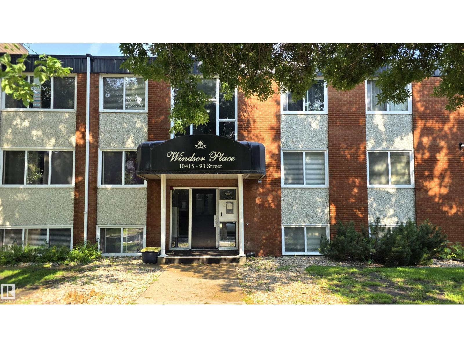 #207 10415 93 ST NW NW