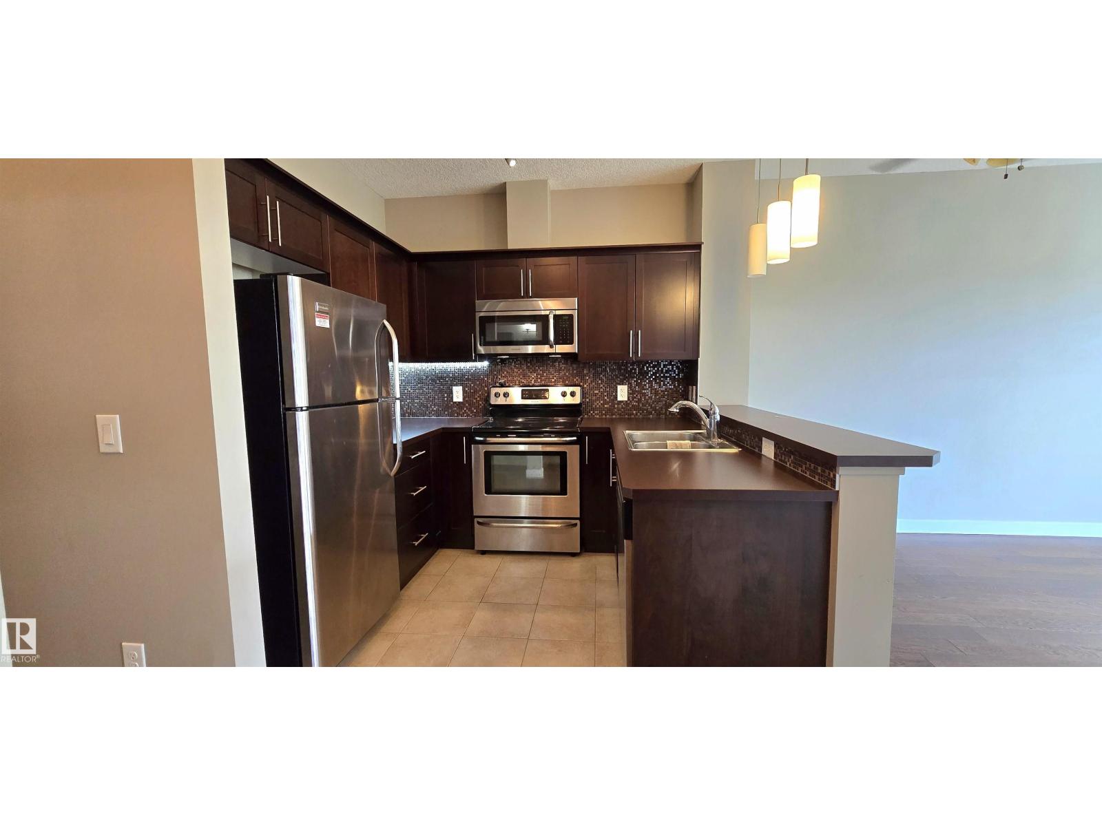 #409 2584 ANDERSON WY NW