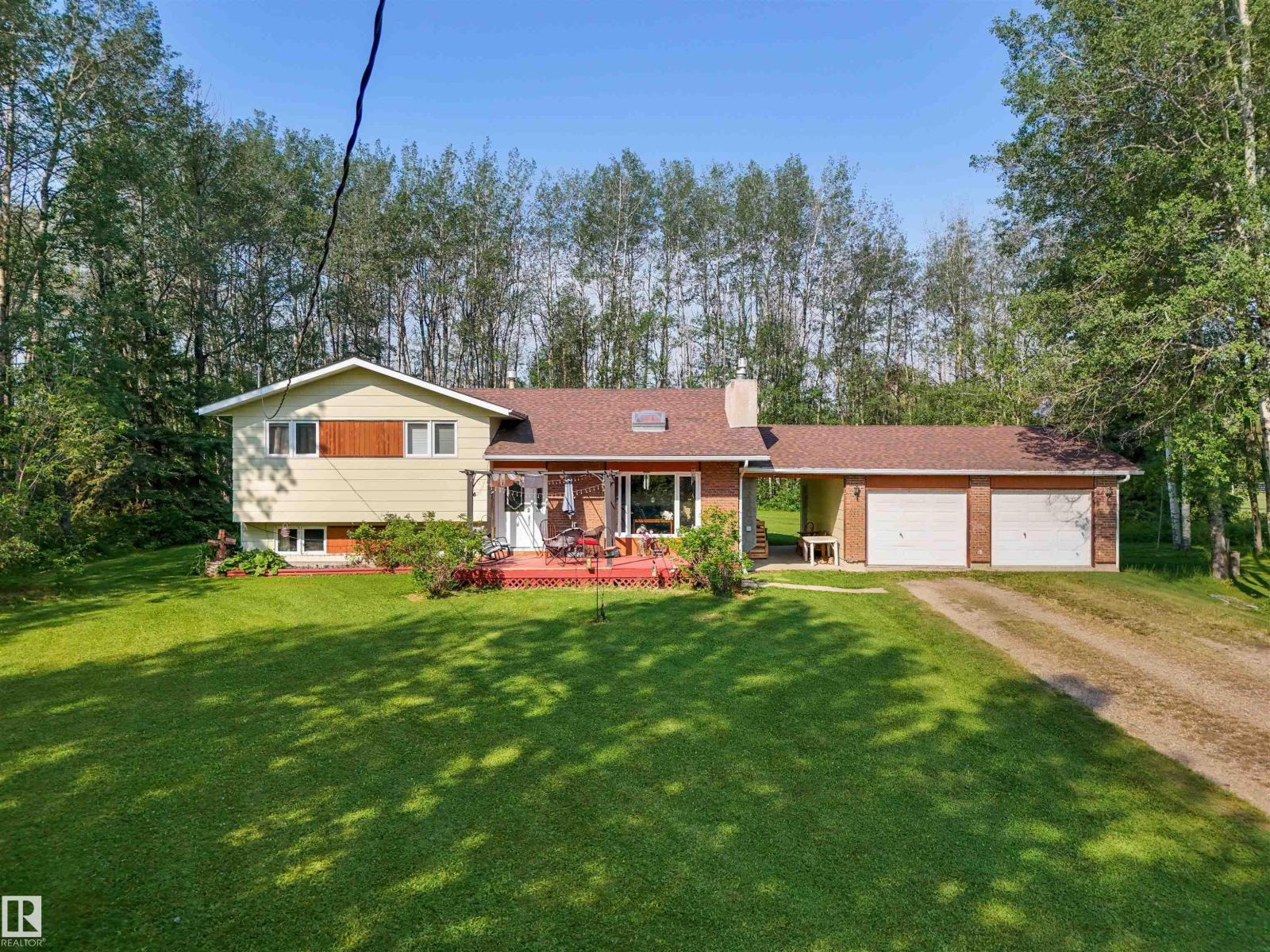 7415 TWP ROAD 494 - HOUSE B photo 2