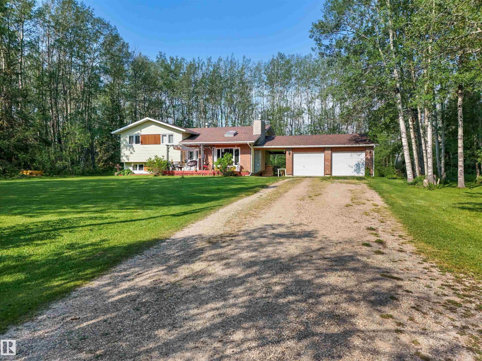 7415 TWP ROAD 494 - HOUSE B photo 3