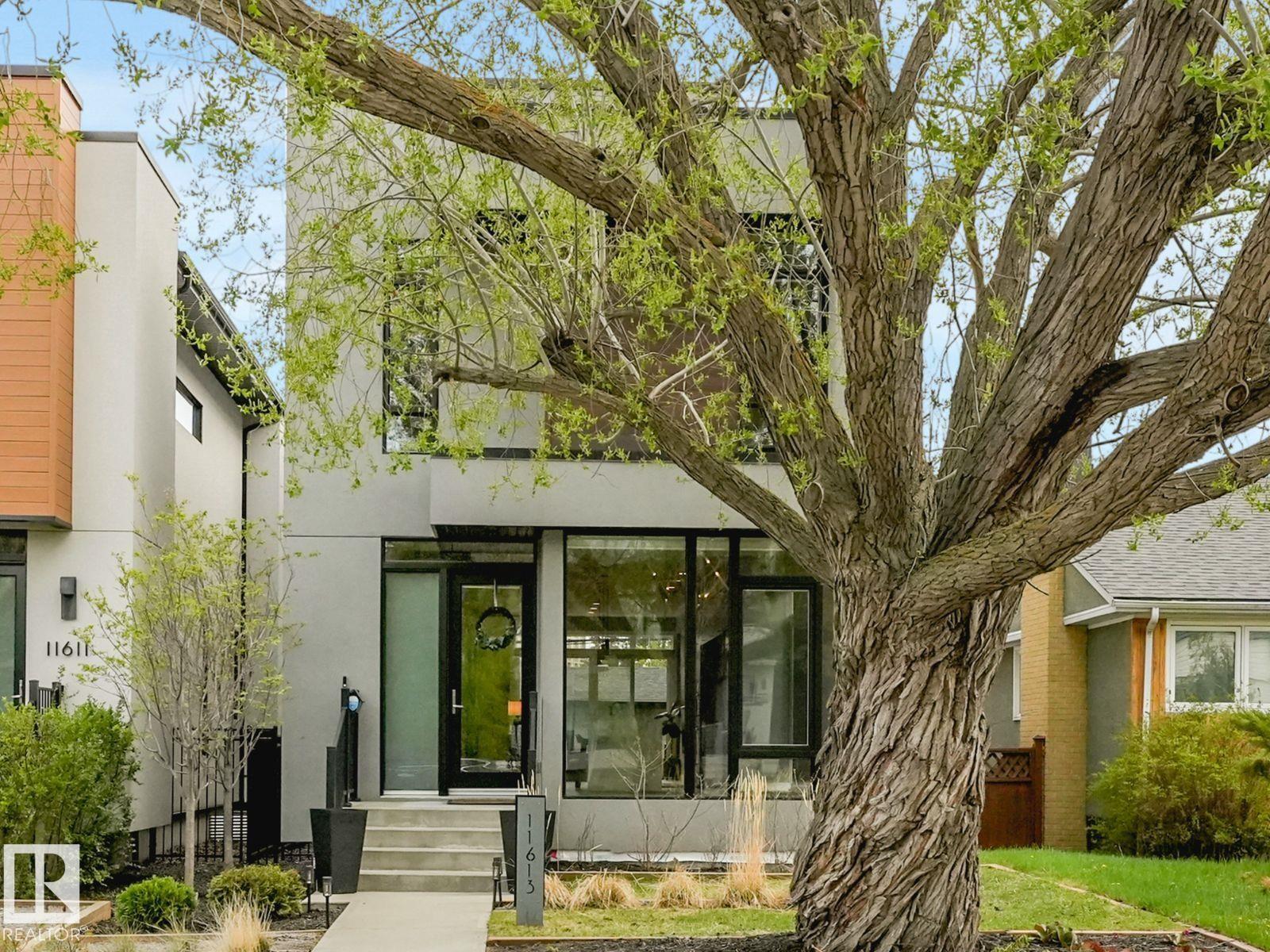 11613 72 AV NW