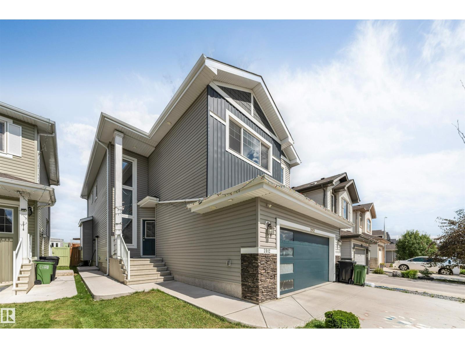 2912 12 AV NW photo 3