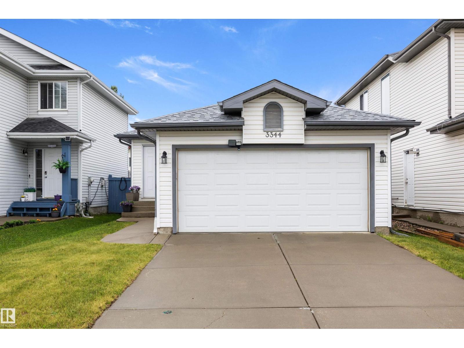 3344 24 AV NW