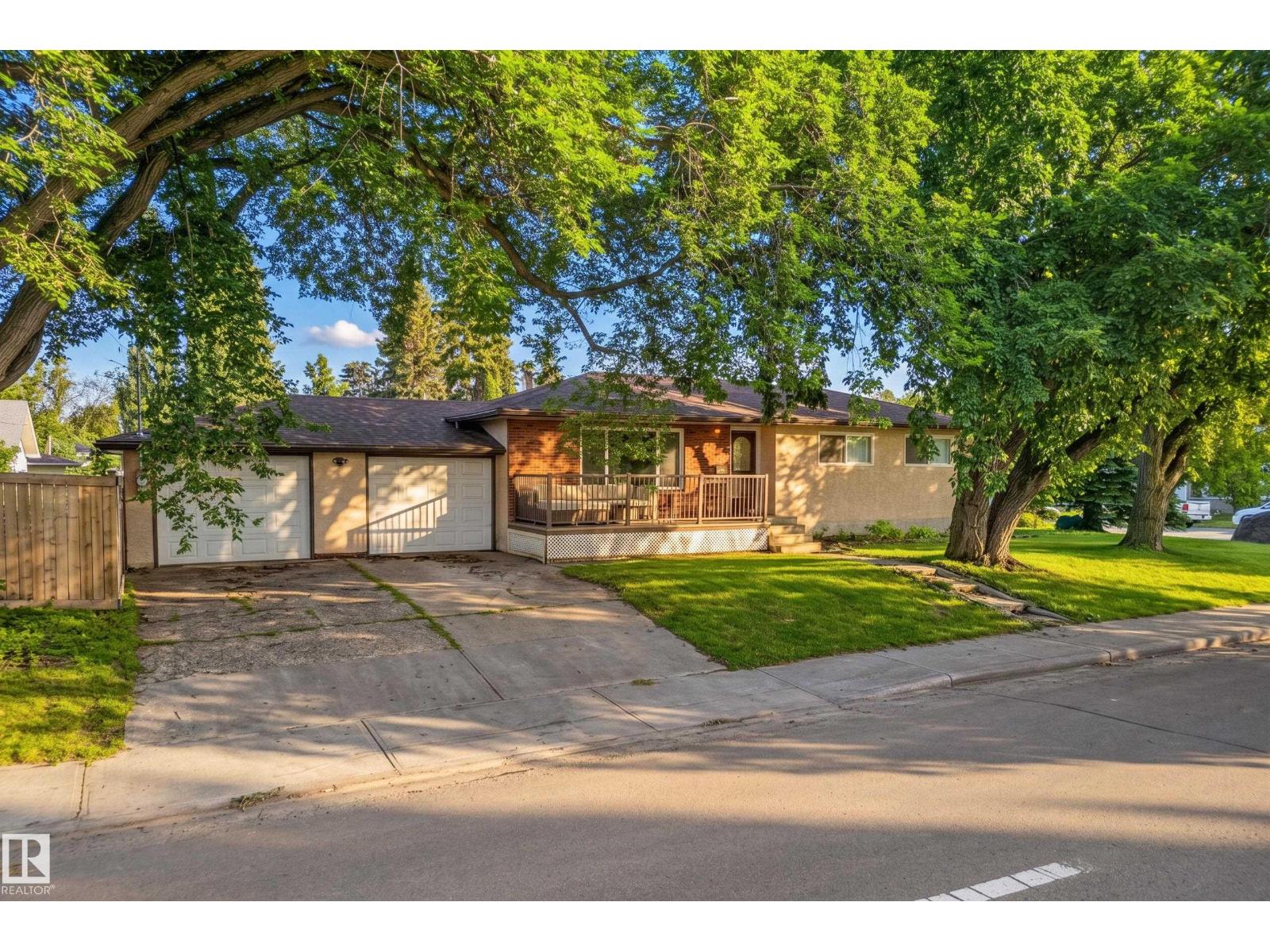 14804 95 AV NW photo 2
