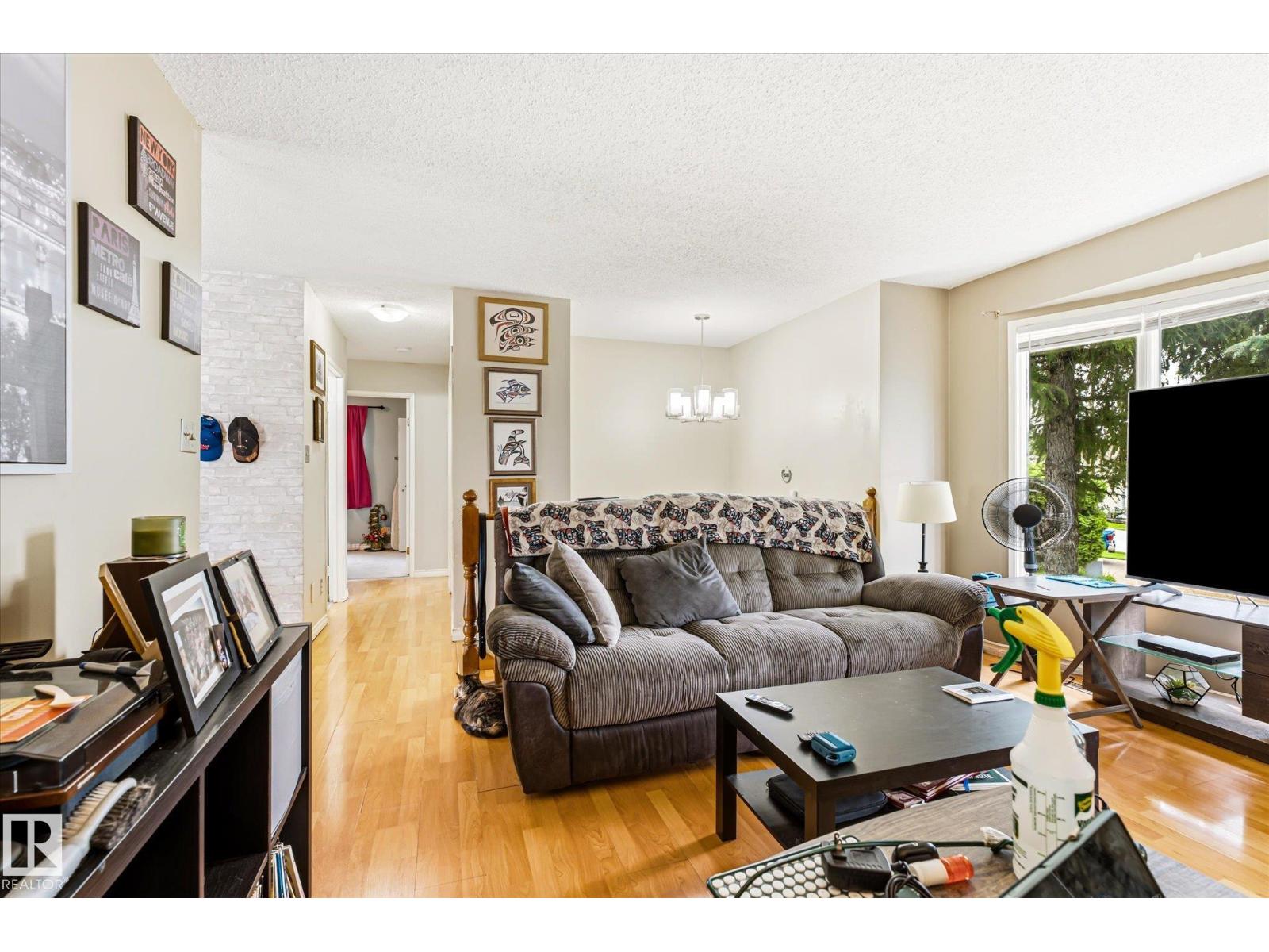 12435 46 ST NW photo 4