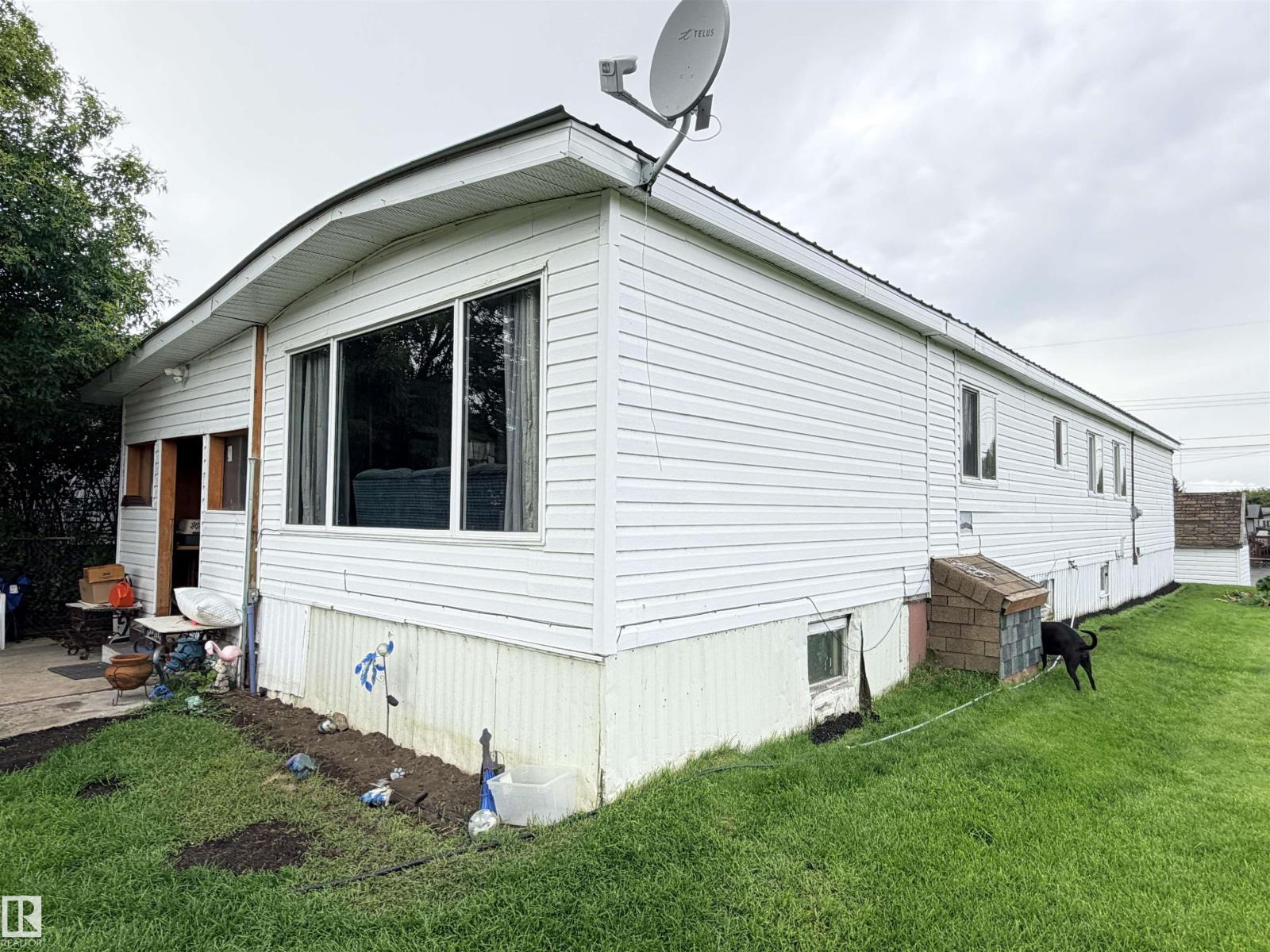 9940 110 ST