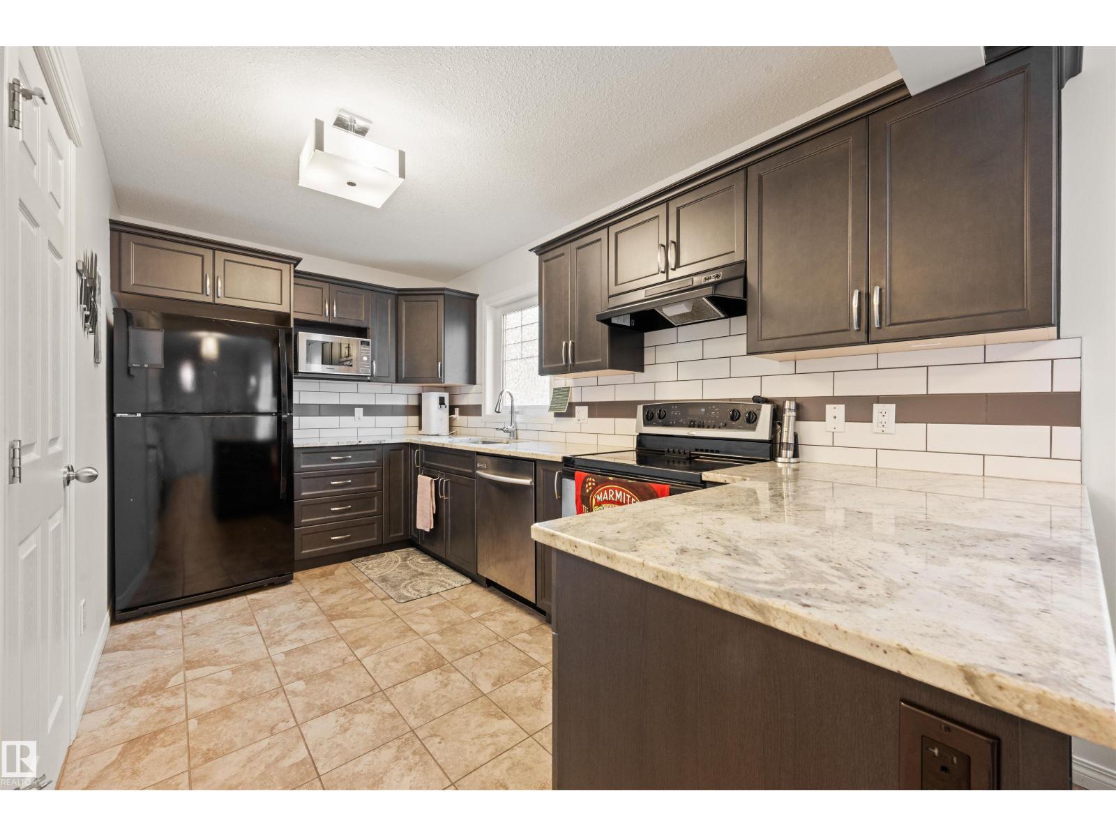 12425 111 AV NW