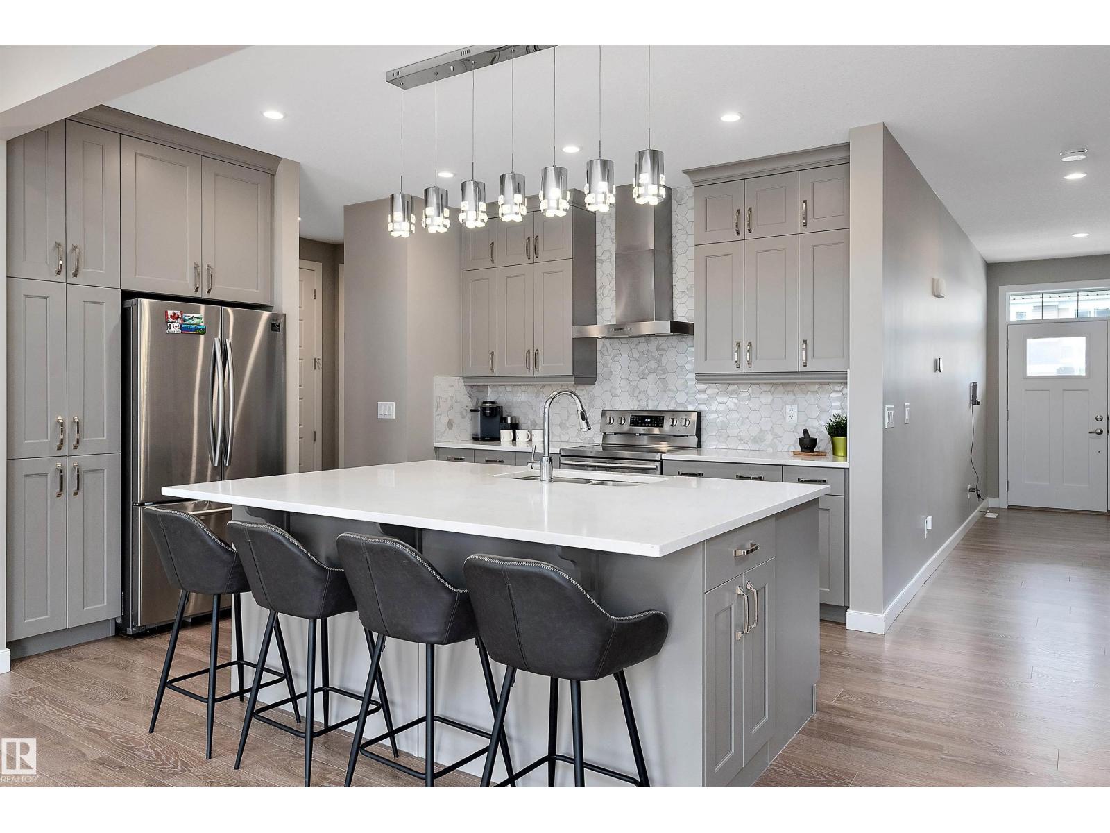 1619 201 ST NW