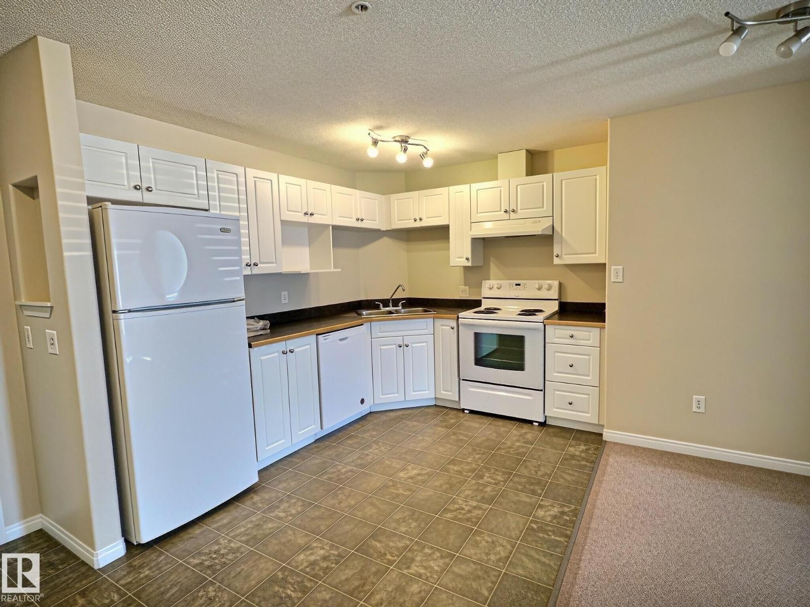 #111 5350 199 ST NW