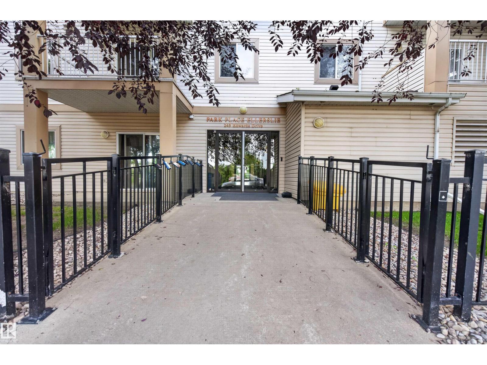 #221 245 EDWARDS DR SW