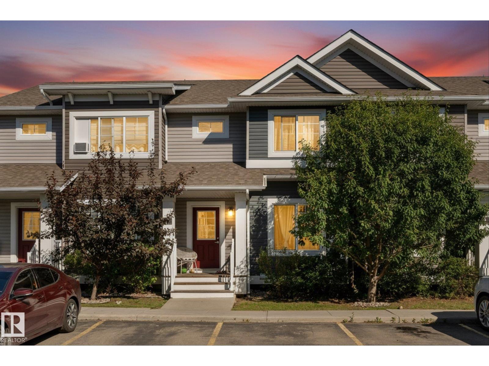 #2 5203 149 AV NW