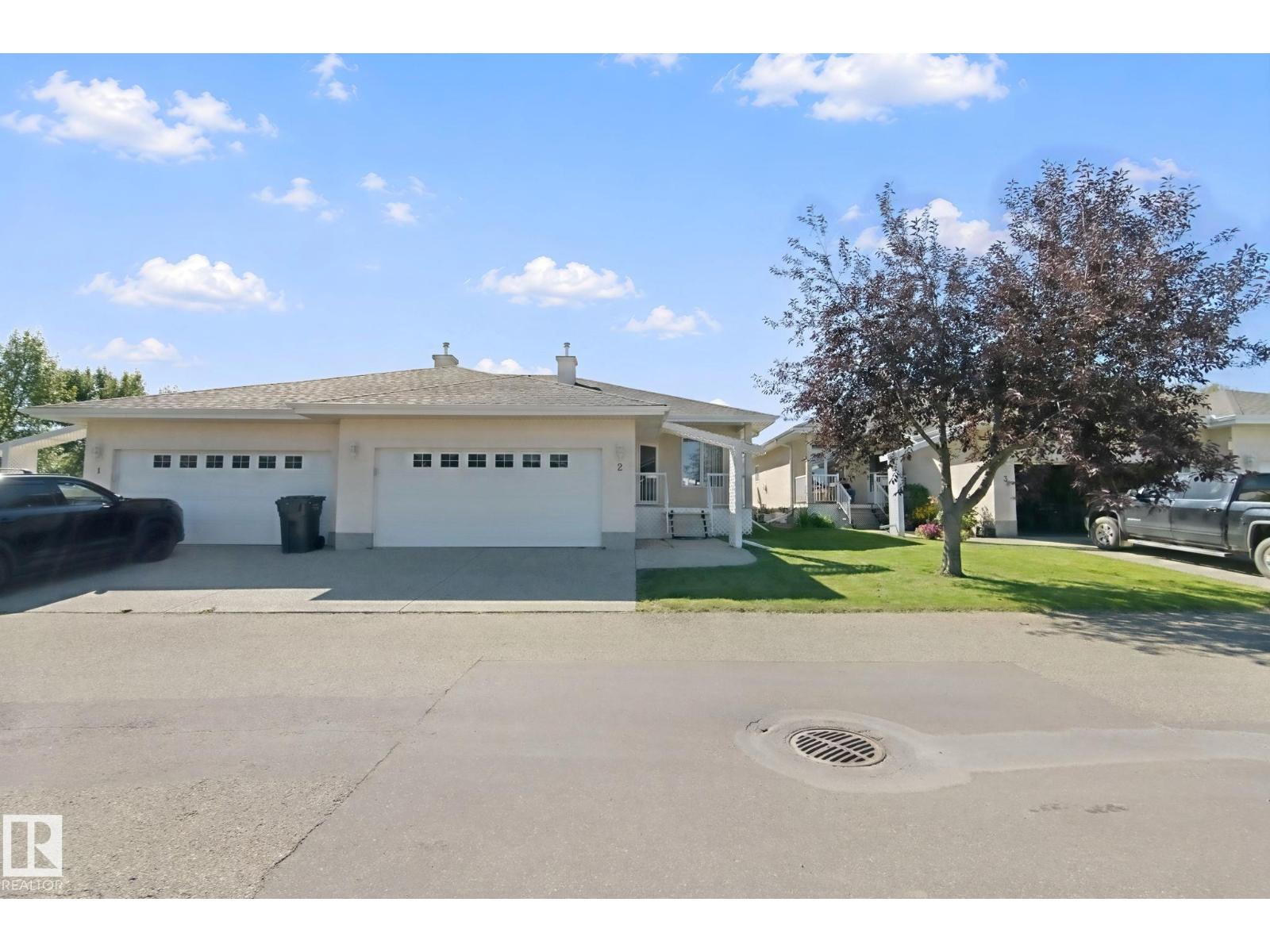 #2 9 Deer Park DR S