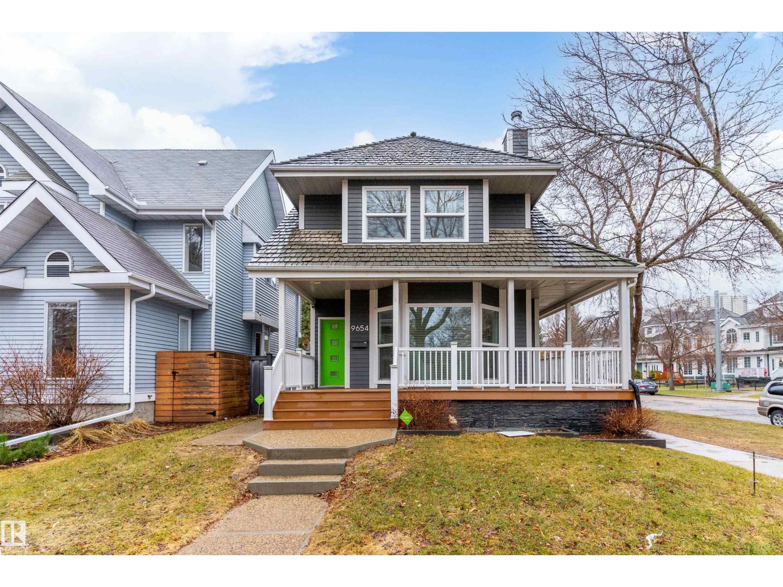 9654 100 ST NW