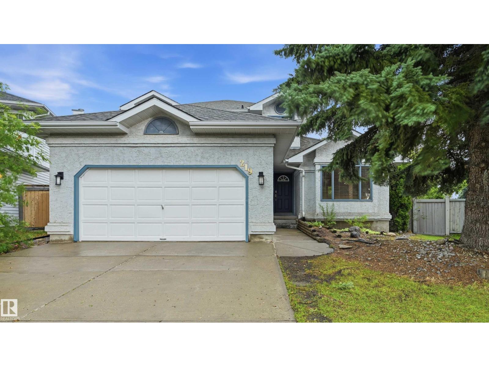 219 BUCHANAN CL NW