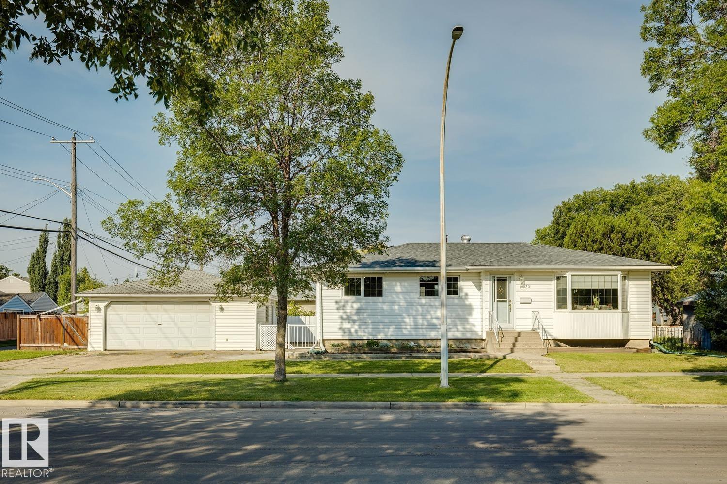 10830 159 ST NW
