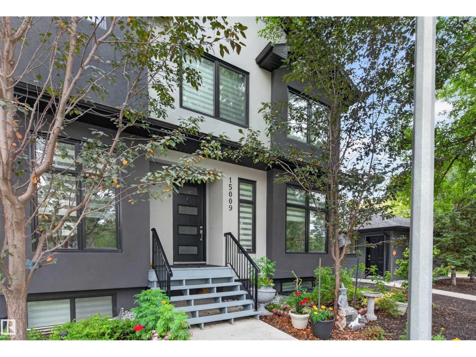 15009 108 AV NW