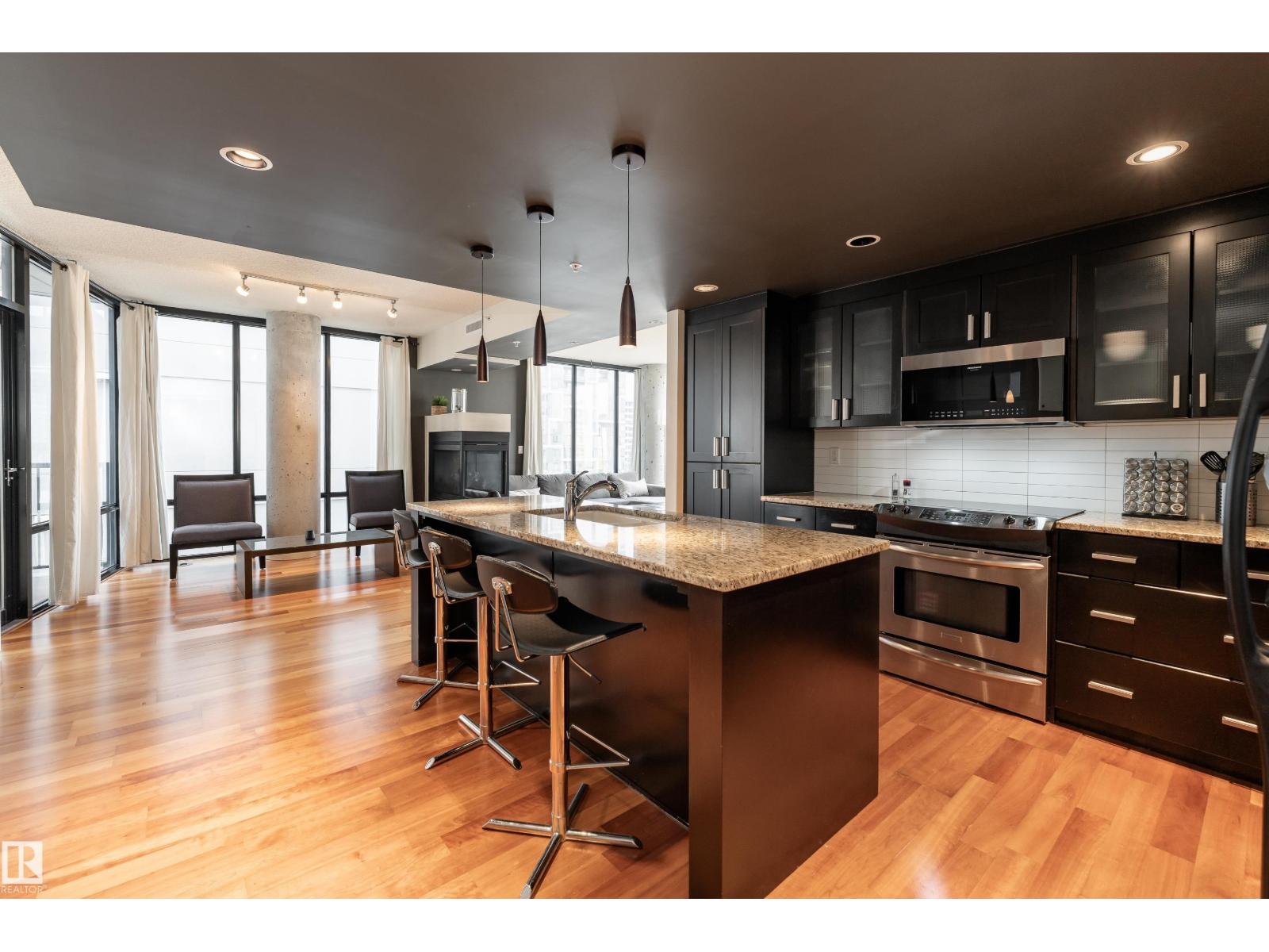 #602 10028 119 ST NW