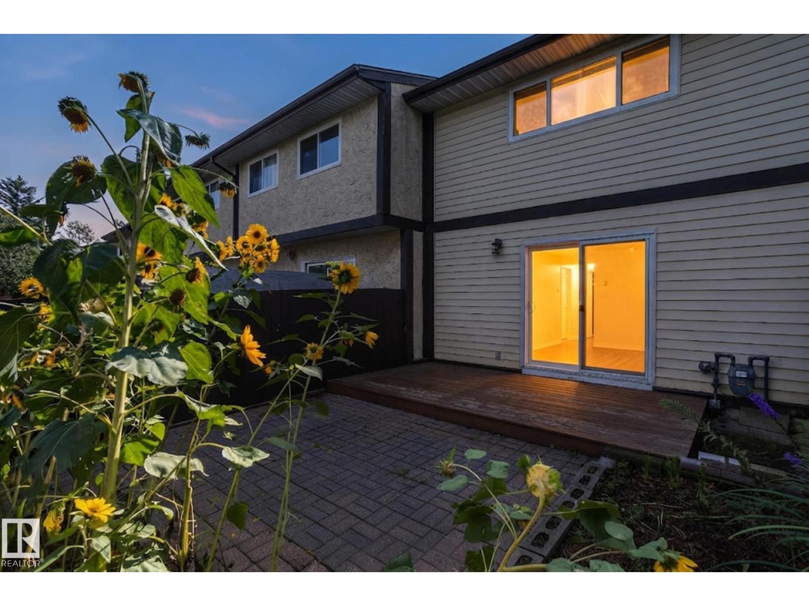 18124 93 AV NW photo 4