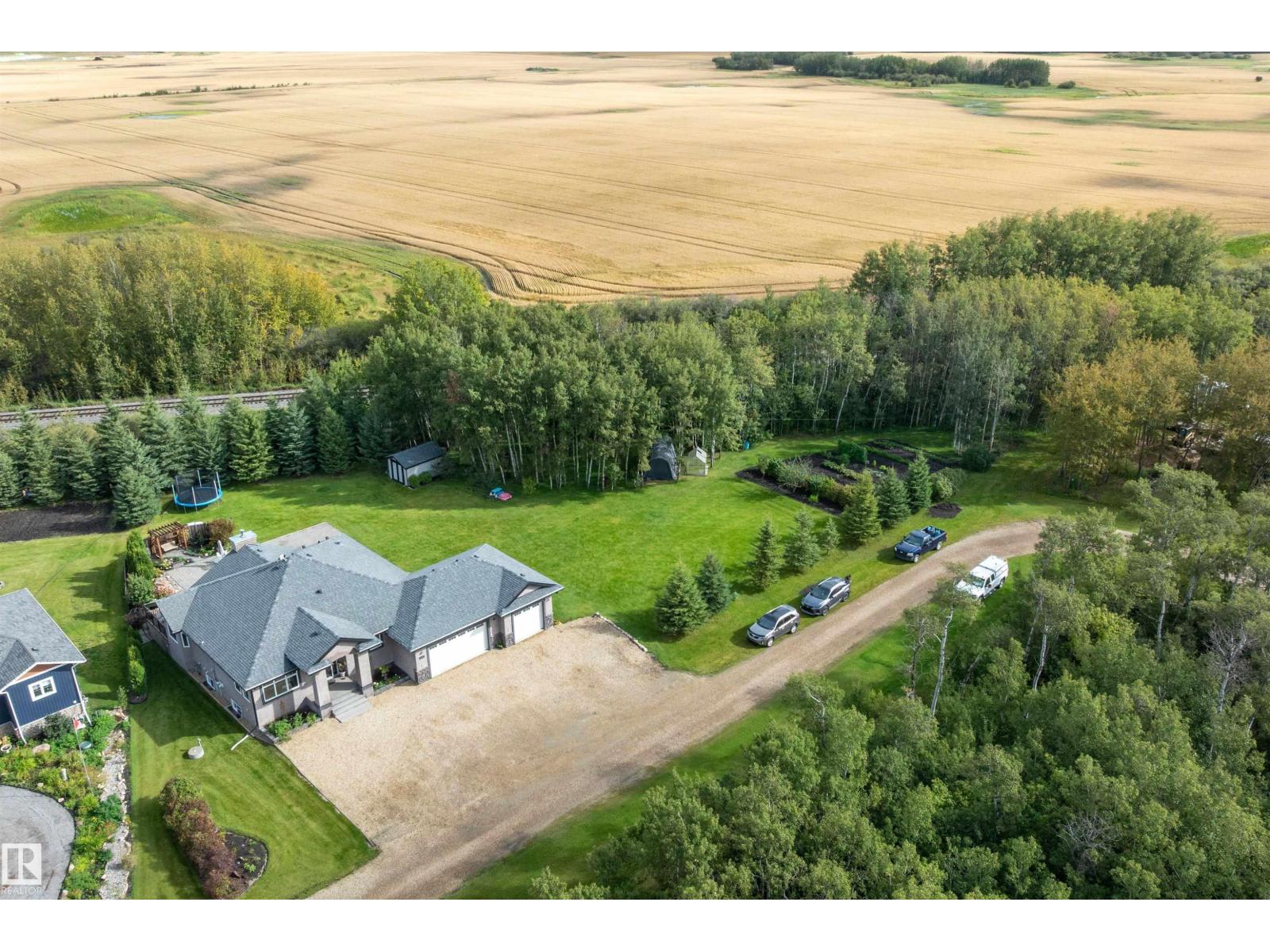#146 25100 TWP ROAD 554