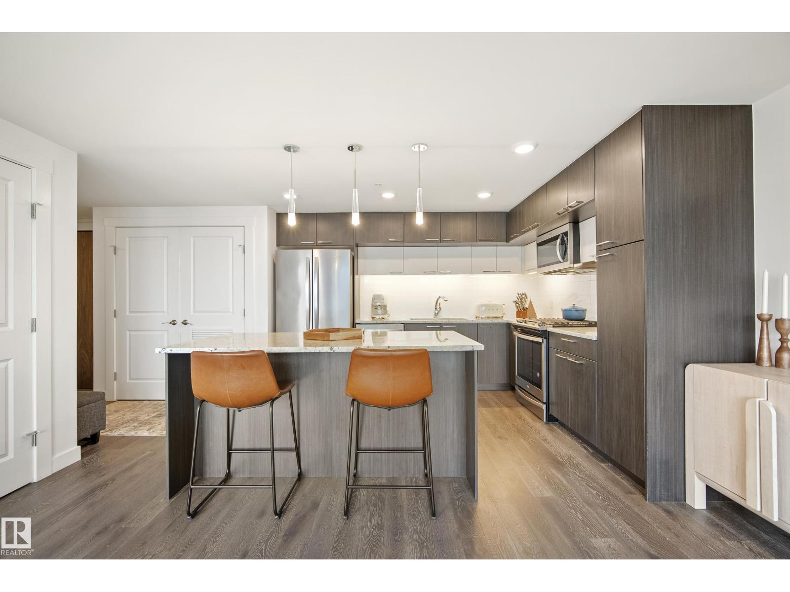 #2502 9720 106 ST NW