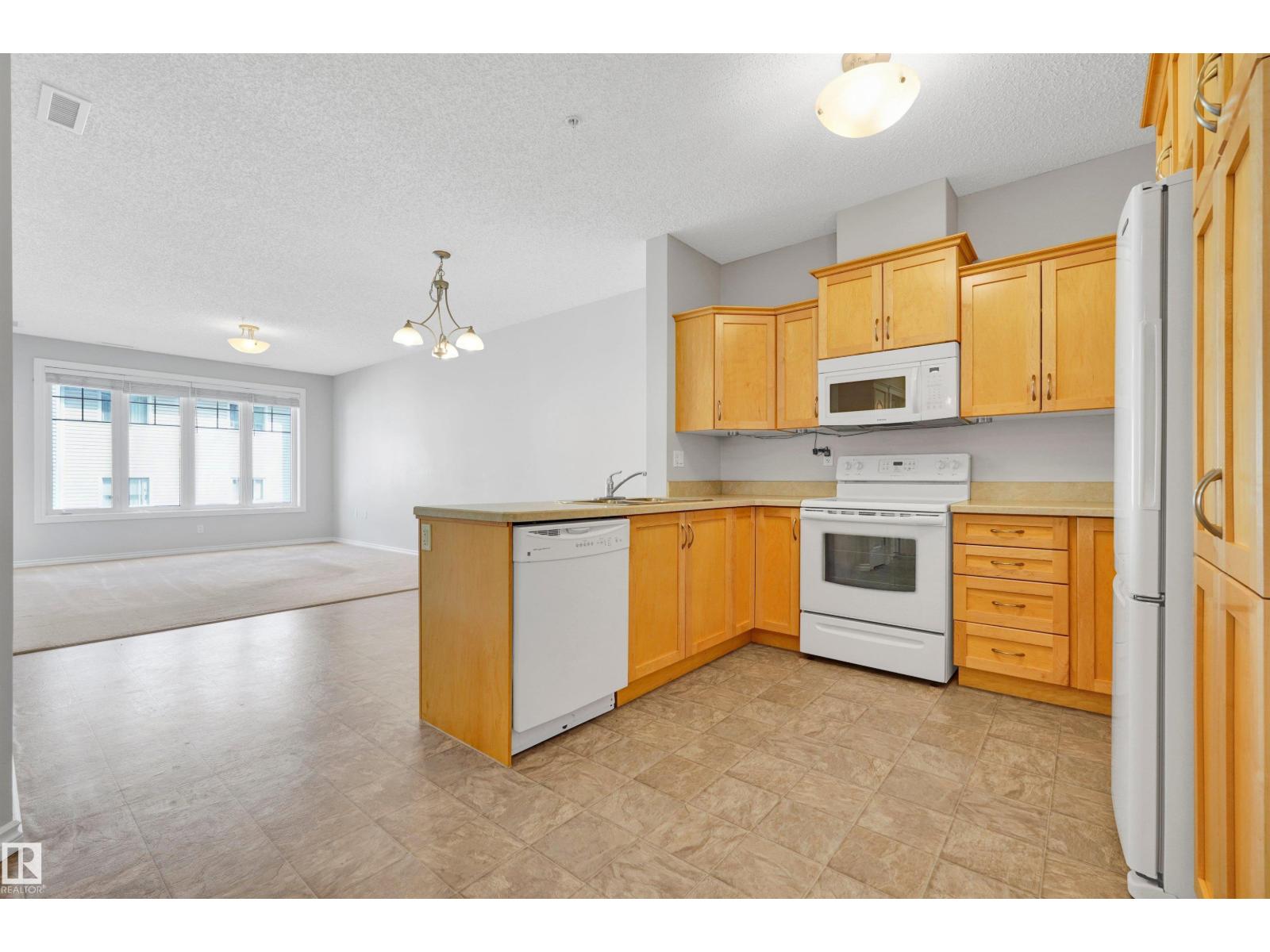 #215 9820 165 ST NW