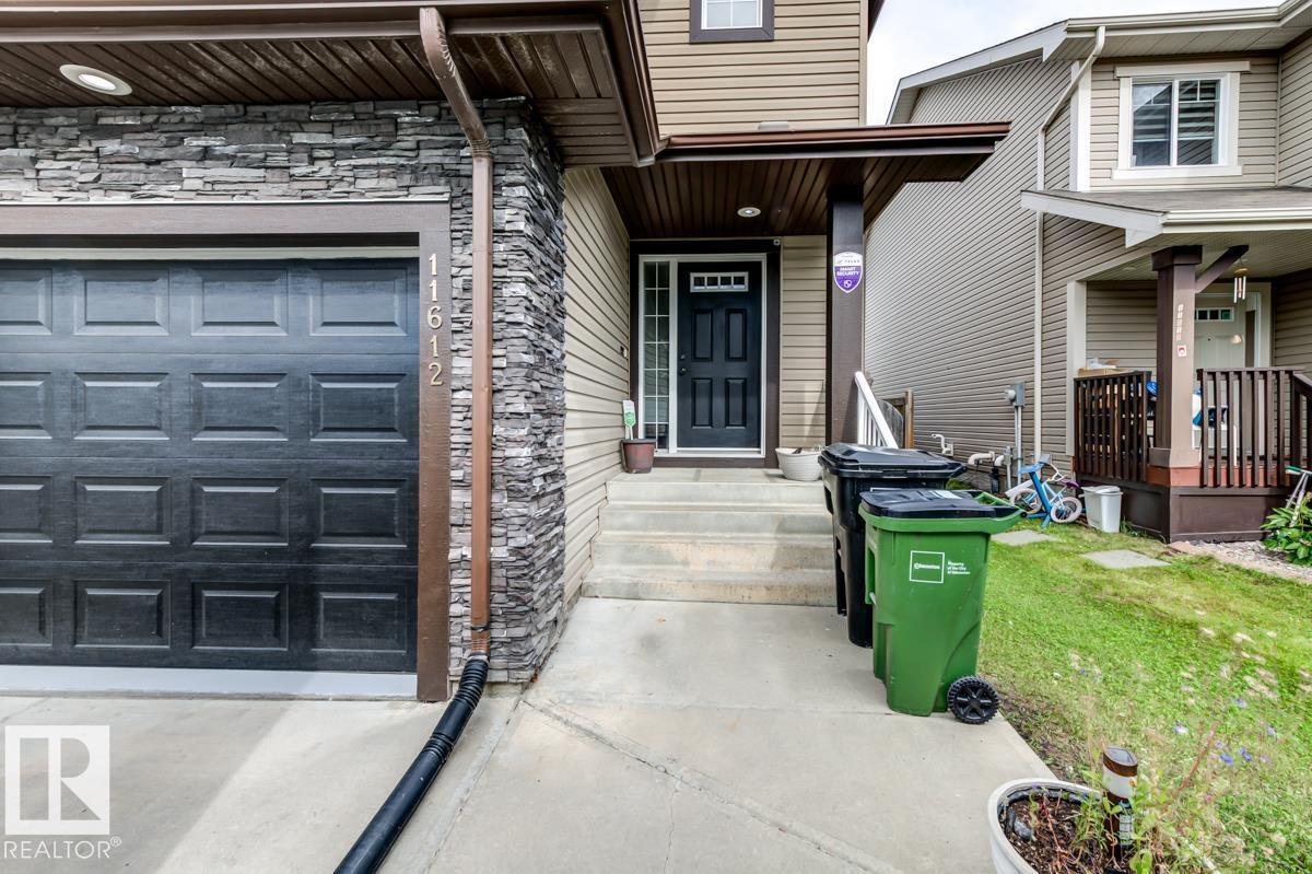 11612 17 AV SW photo 3